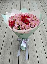 Букет цветов из:  Альстромерии в Звенигороде