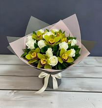 Букет цветов из:  Орхидеи и Розы #REPLACE_PRED# Звенигороде