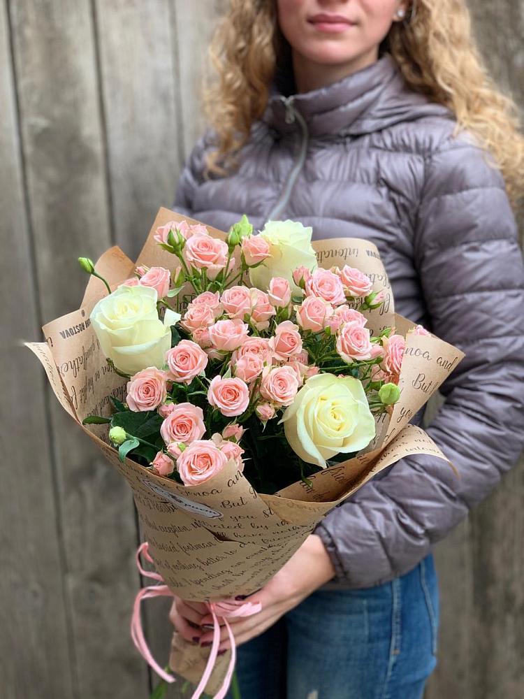 Букет цветов из: Розы в Звенигороде