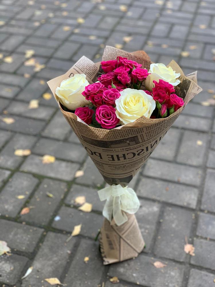 Букет цветов из: Розы в Звенигороде